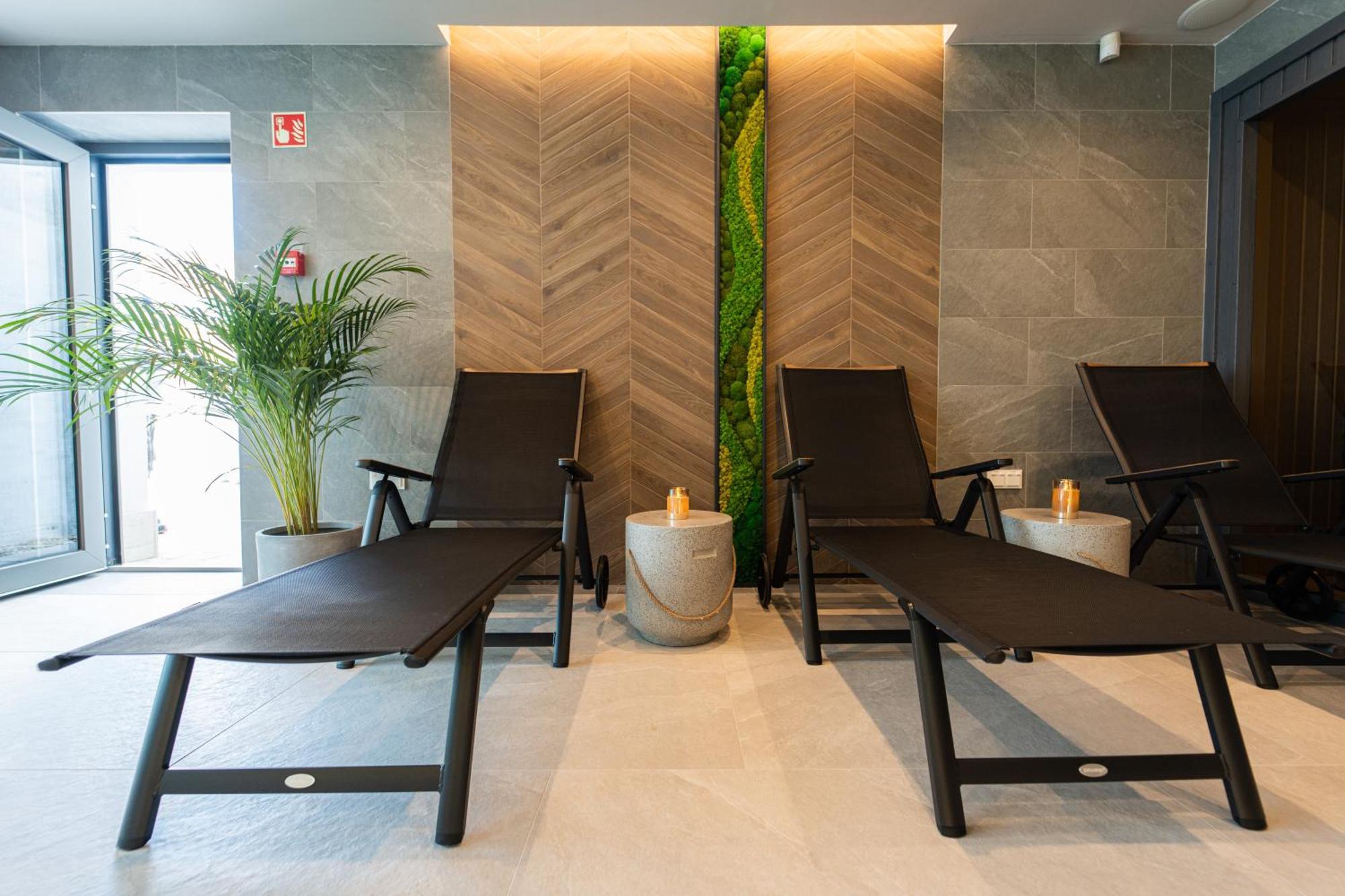 Rokusfalvy Borhotel Es Fogado Etyek Extérieur photo
